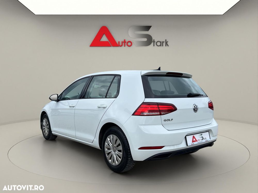 VOLKSWAGEN Golf 2020 — imagine 10