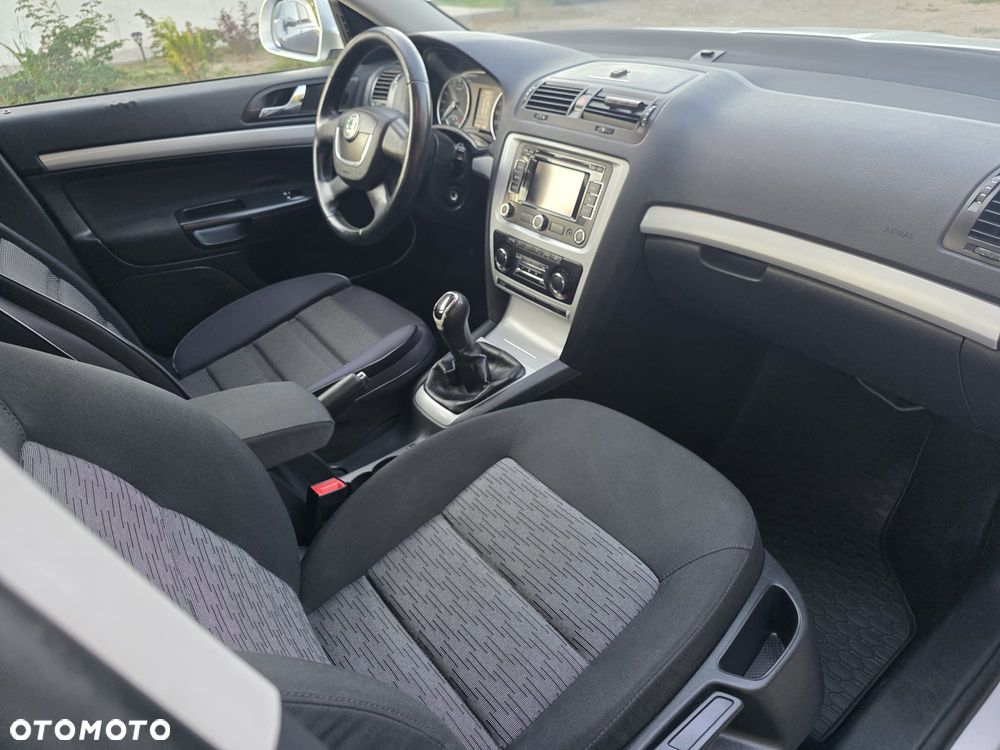 Skoda Octavia 1.6 TDI Family Plus - 5