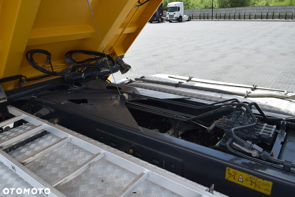 Mercedes-Benz AROCS 3243 / 8x4 / EURO 6 / WYWROTKA / MELLER KIPPER / HYDROBURTA / AUTOMAT / NOWE OPONY / NISKI PRZEBIEG / SERWISOWANY / SPROWADZONY - 25