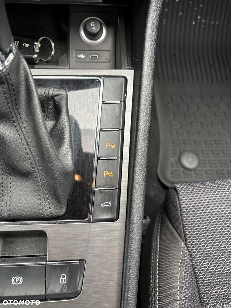 Skoda Superb 2.0 TDI SCR Style DSG - 19