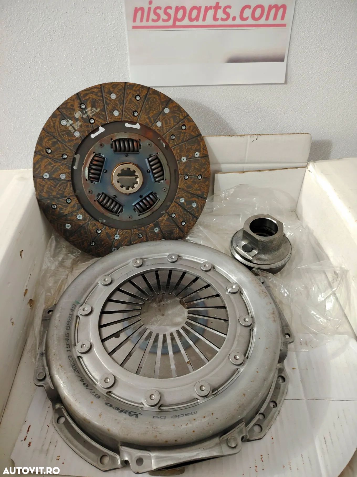 KIT AMBREIAJ NISSAN ATLEON 140 4.0TD ECO-T135 4.0TD VALEO 805486 B00CW09502  805486 631317600 3400700671 30210D6300 30100D8704 - 1