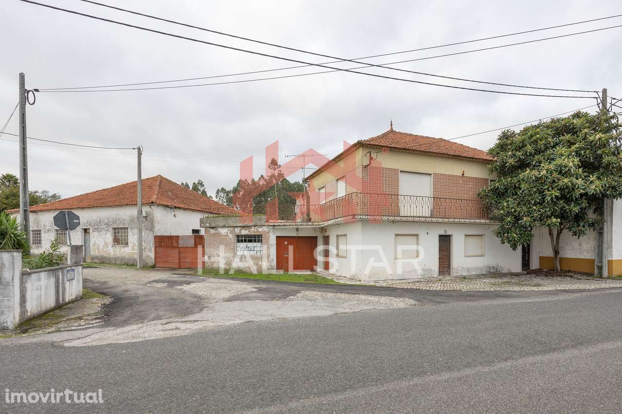 Moradia T3 / Para Reconstrução / Pátio / Porto de Mós - Grande imagem: 2/35