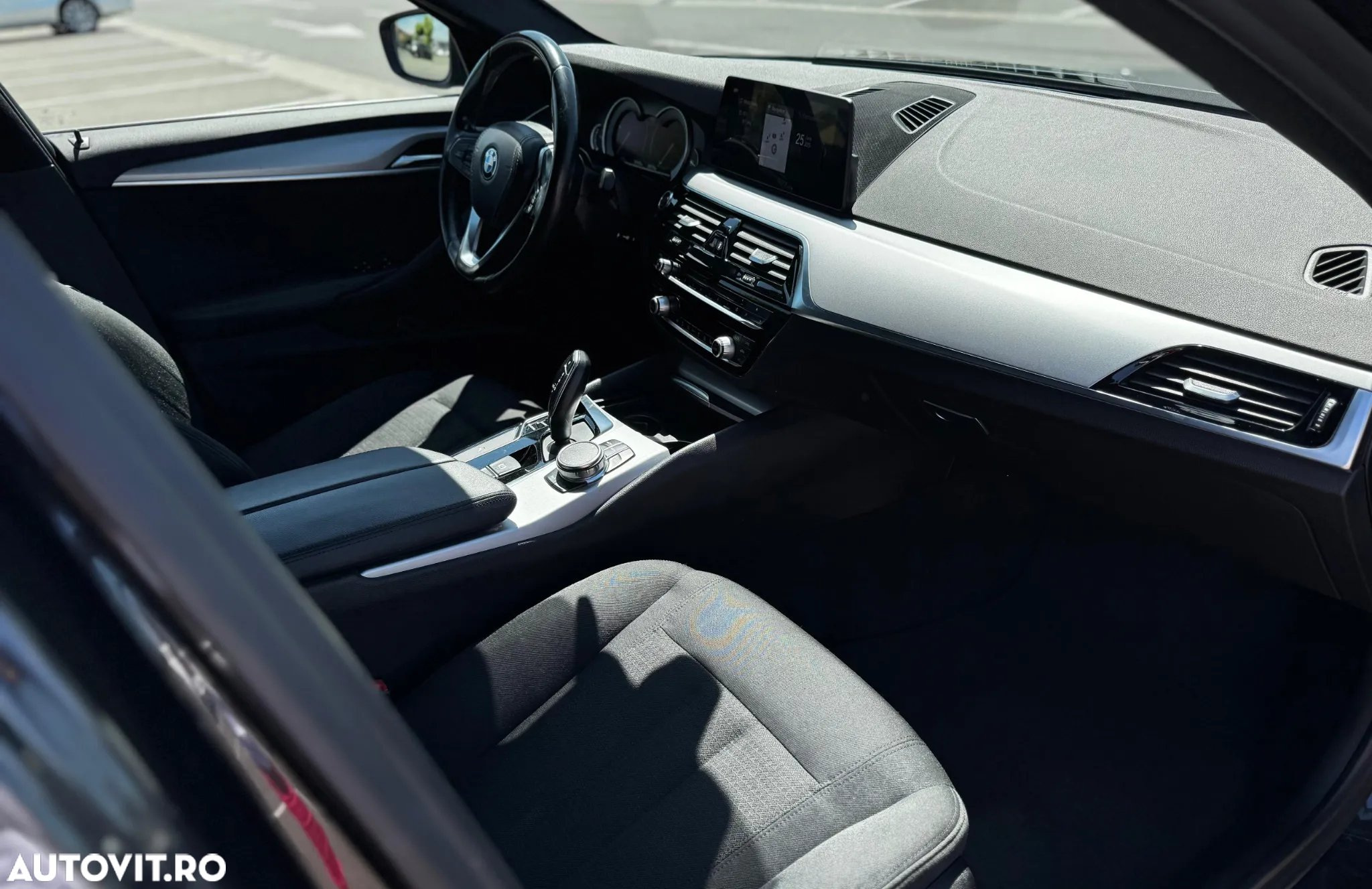 BMW Seria 5 520d AT - 8
