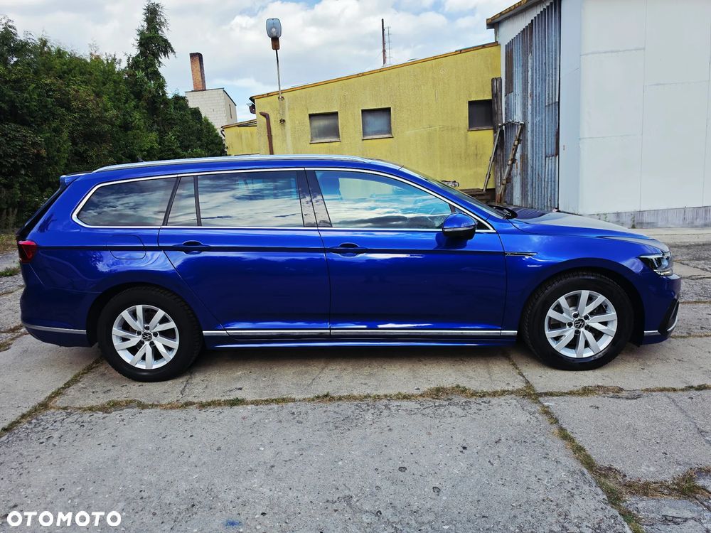 Volkswagen Passat - 10