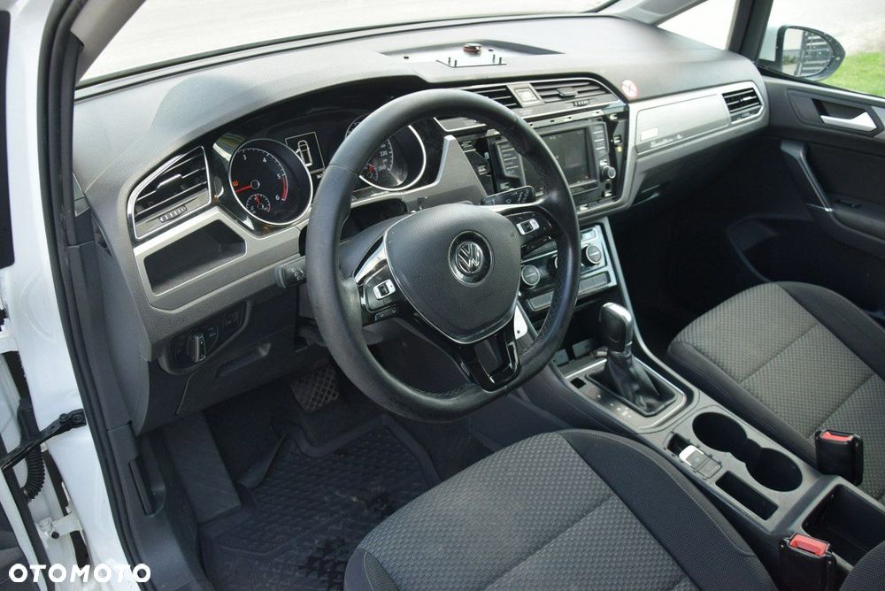 Volkswagen Touran 2.0 TDI BMT Comfortline DSG - 25