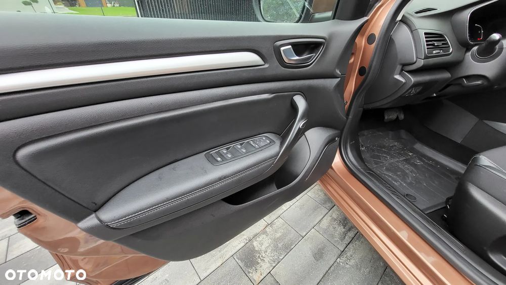 Renault Megane 1.3 TCe FAP Intens EDC - 19