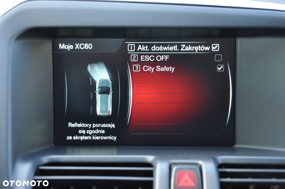 Volvo XC 60 D4 AWD R-Design Summum - 32