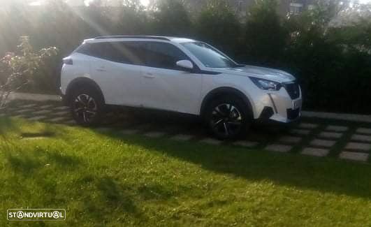 Peugeot 2008 1.2 PureTech Allure - 1