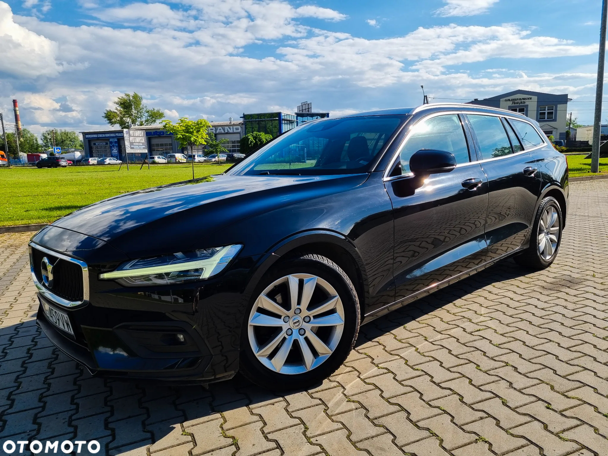 Volvo V60 D4 Momentum Pro - 5