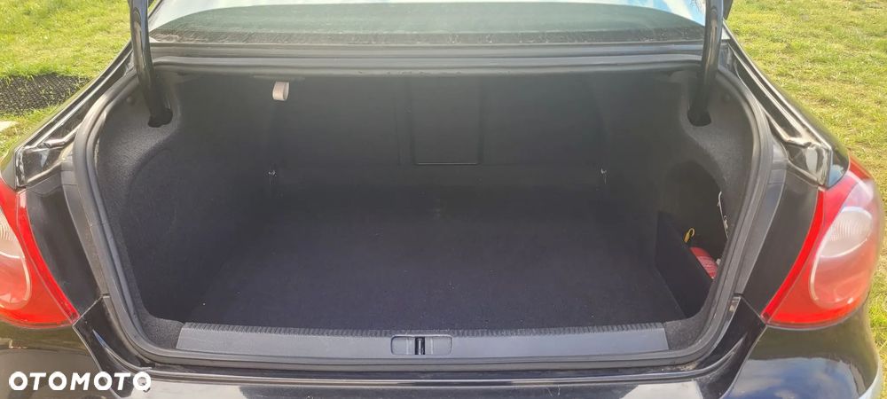 Volkswagen Passat CC 2.0 TDI DPF - 11