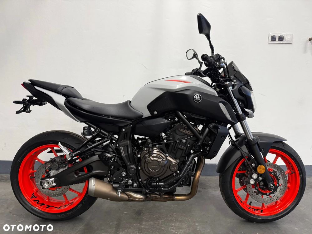 Yamaha MT - 2
