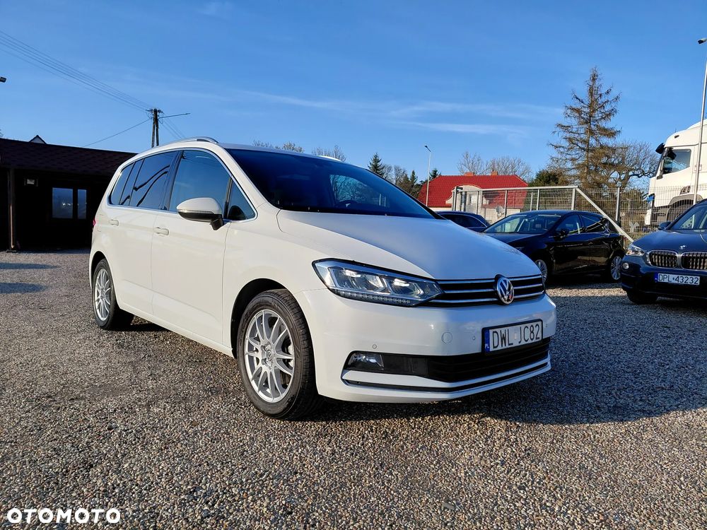 Volkswagen Touran - 16