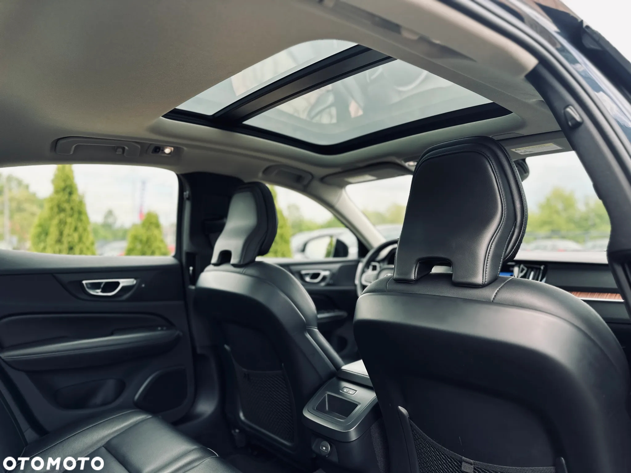 Volvo S60 B5 B AWD Plus Dark - 25