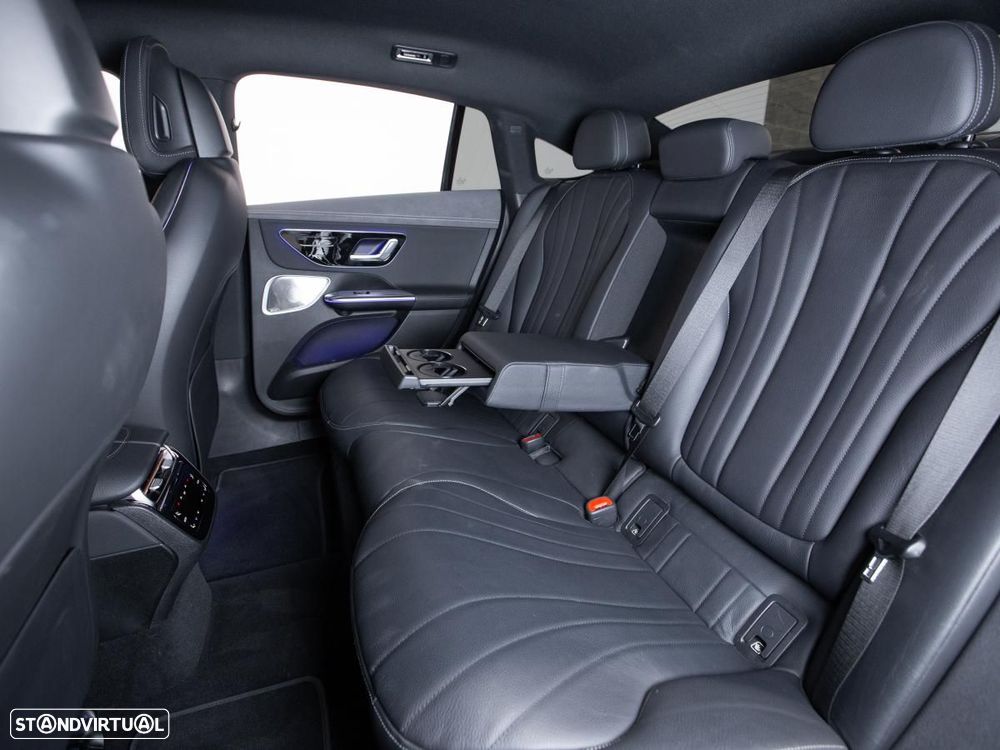 Mercedes-Benz EQE 350 Electric Art - 12