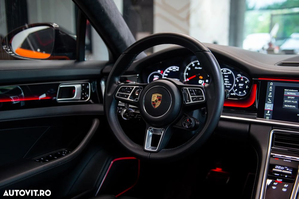 Porsche Panamera Turbo - 27