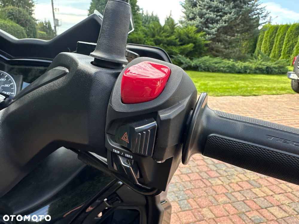 Yamaha X-max - 13