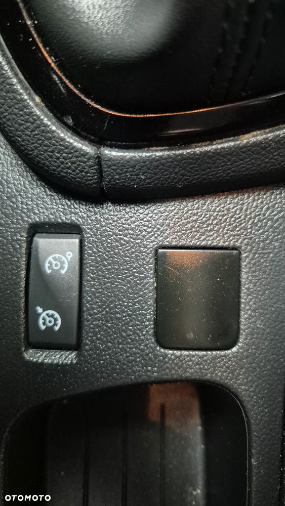 Renault Clio - 11