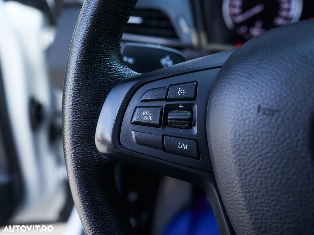 BMW Seria 2 218d Advantage - 17