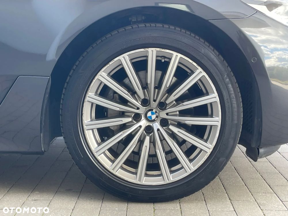 BMW 6GT 2019