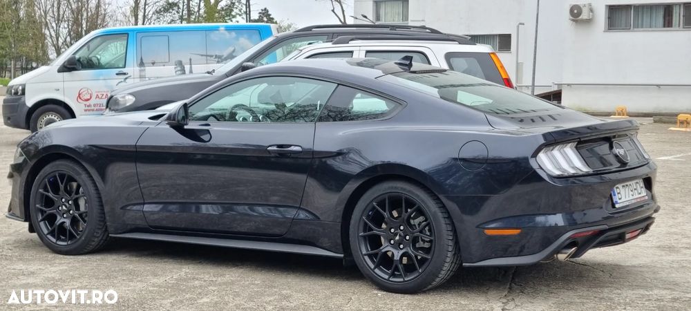 Ford Mustang 2.3 Eco Boost Aut. - 2