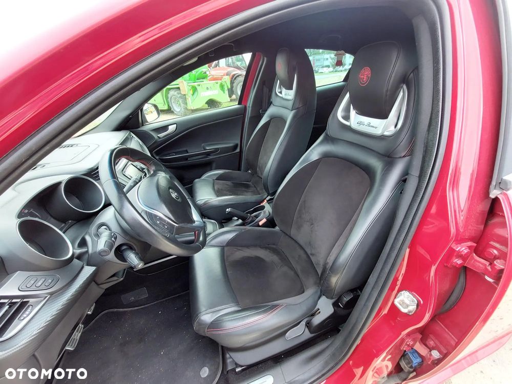 Alfa Romeo Giulietta 1750 TBi Veloce TCT - 6