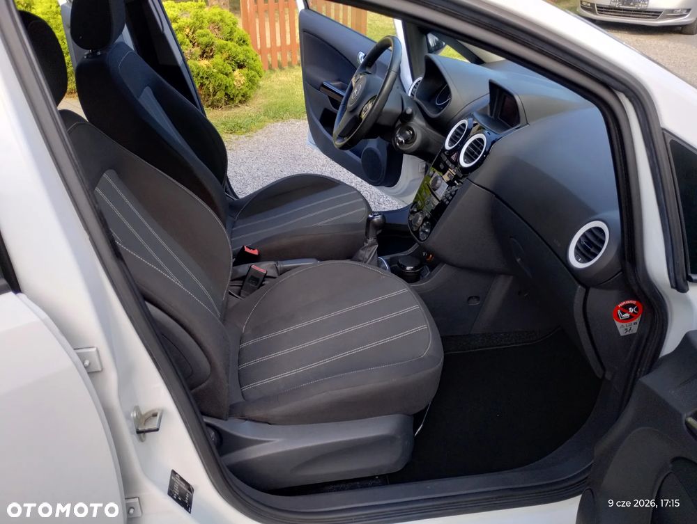 Opel Corsa 1.4 16V Color Edition - 32