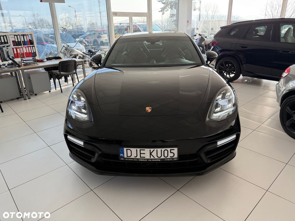 Porsche Panamera - 3
