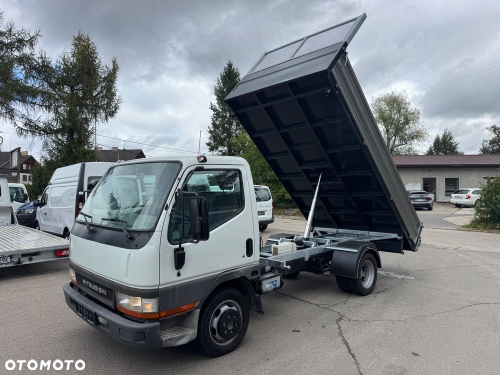 Mitsubishi Canter - 10