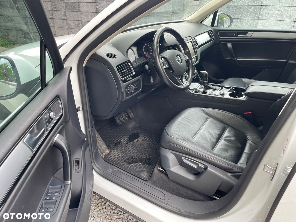 Volkswagen Touareg 3.0 V6 TDI BMT Perfectline - 11