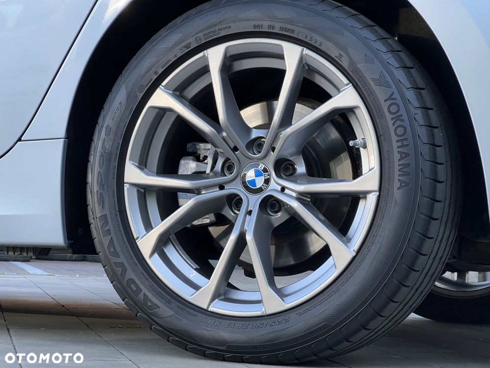 BMW Seria 3 320d xDrive Sport Line - 13