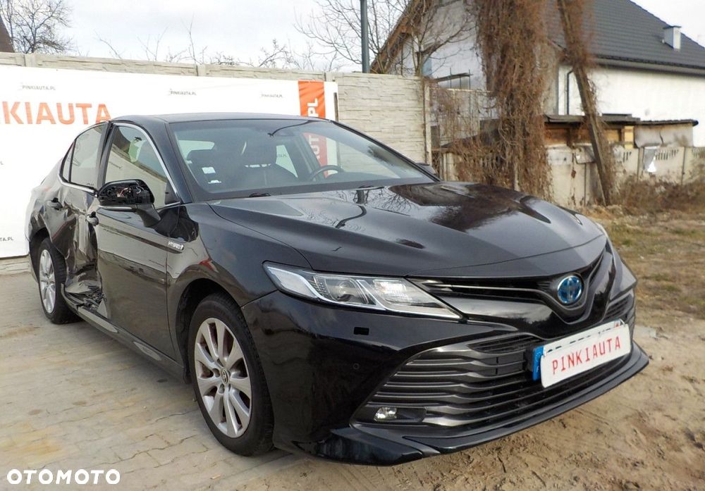 Toyota Camry - 1