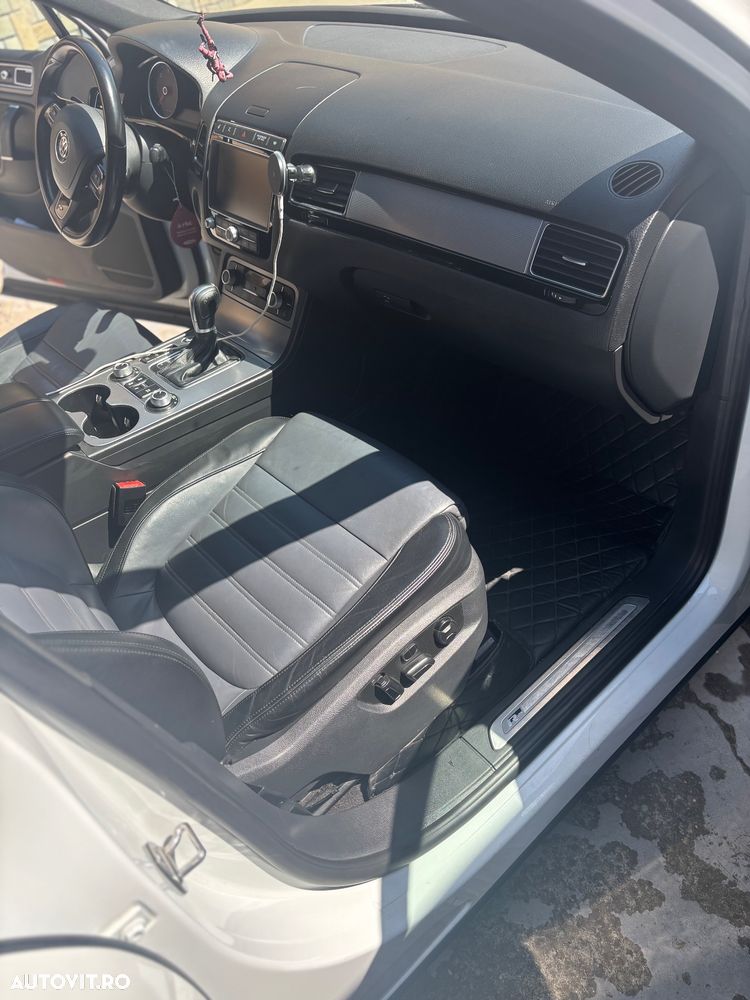 Volkswagen Touareg - 11
