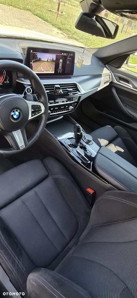 BMW Seria 5 520d xDrive MHEV Sport - 9