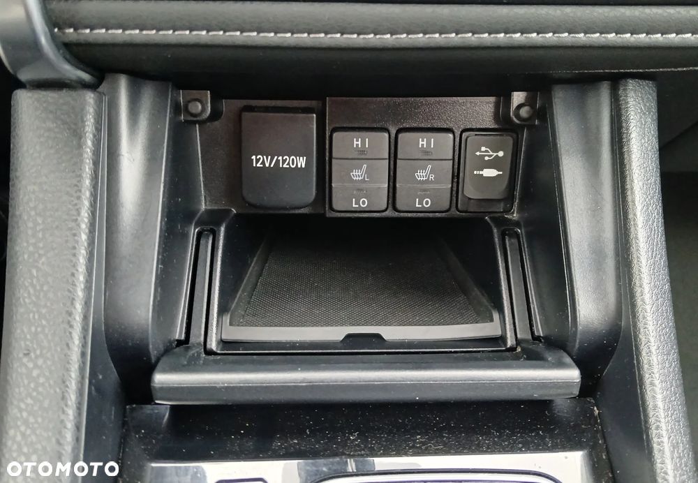 Toyota Auris 1.6 Premium MS - 22