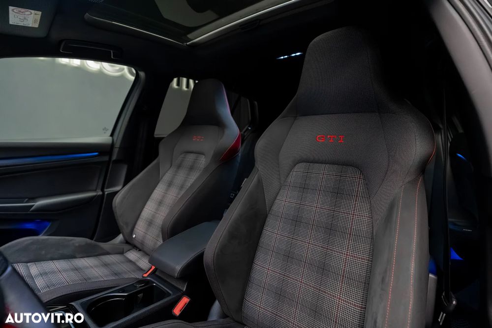 Volkswagen Golf 2.0 TSI DSG GTI - 25