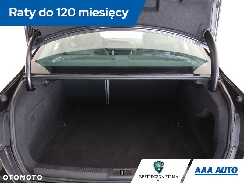 Audi A4 Limousine - 16