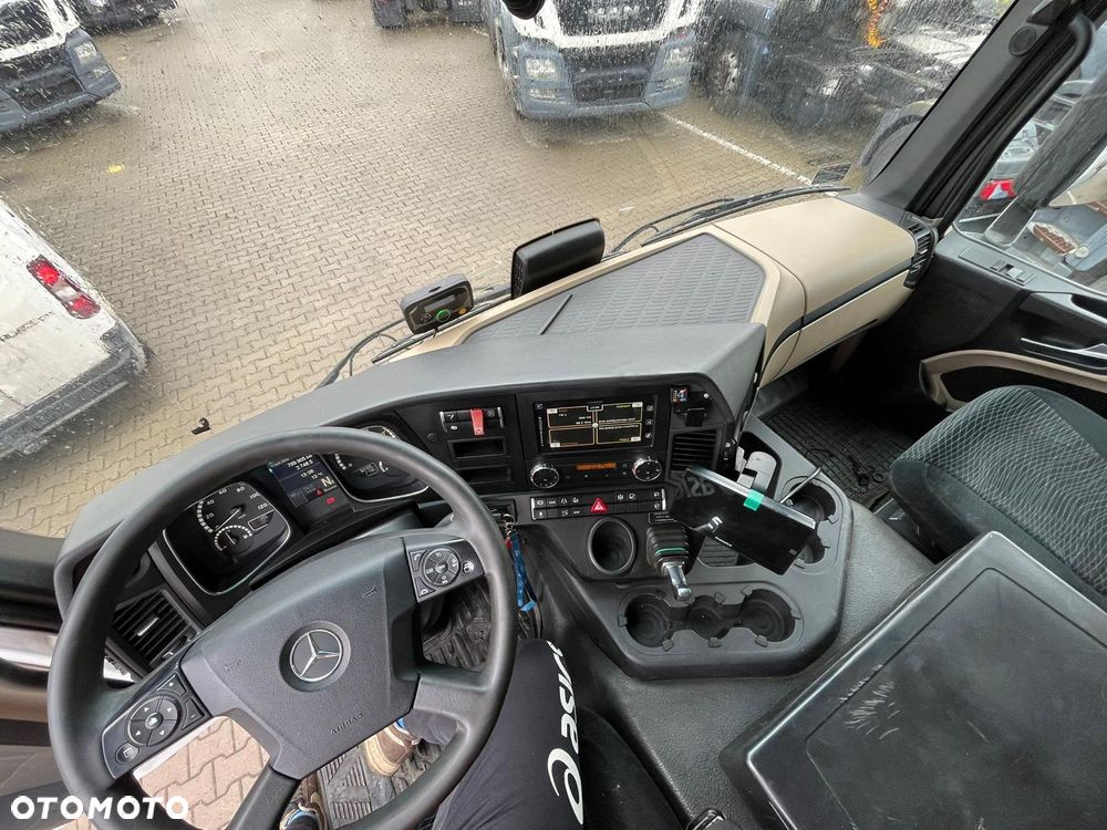 Mercedes-Benz Actros MP4 - 14