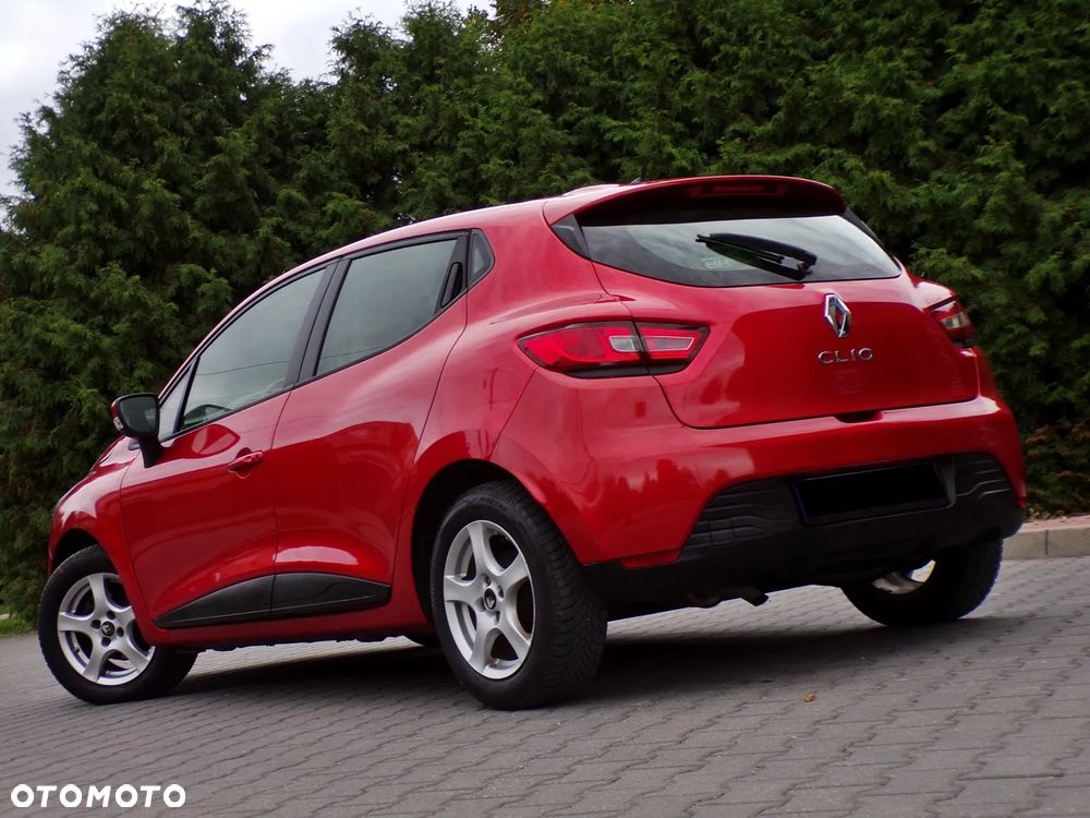 Renault Clio 1.2 16V 75 Life - 4