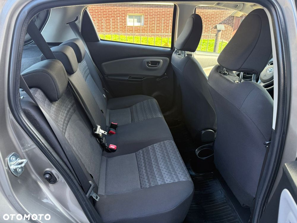 Toyota Yaris 1.33 VVT-i Executive - 17