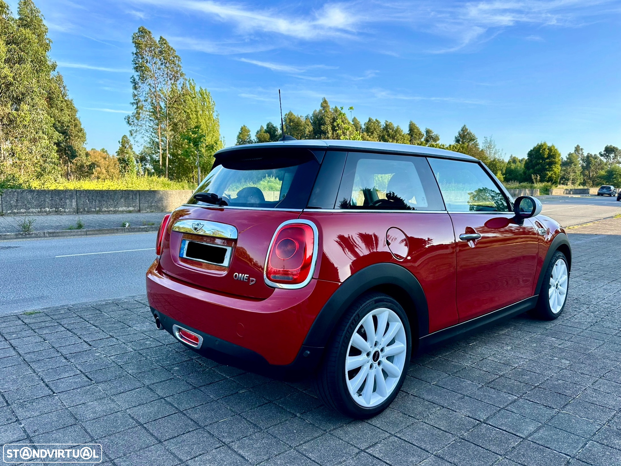 MINI 3 Portas One D - 6