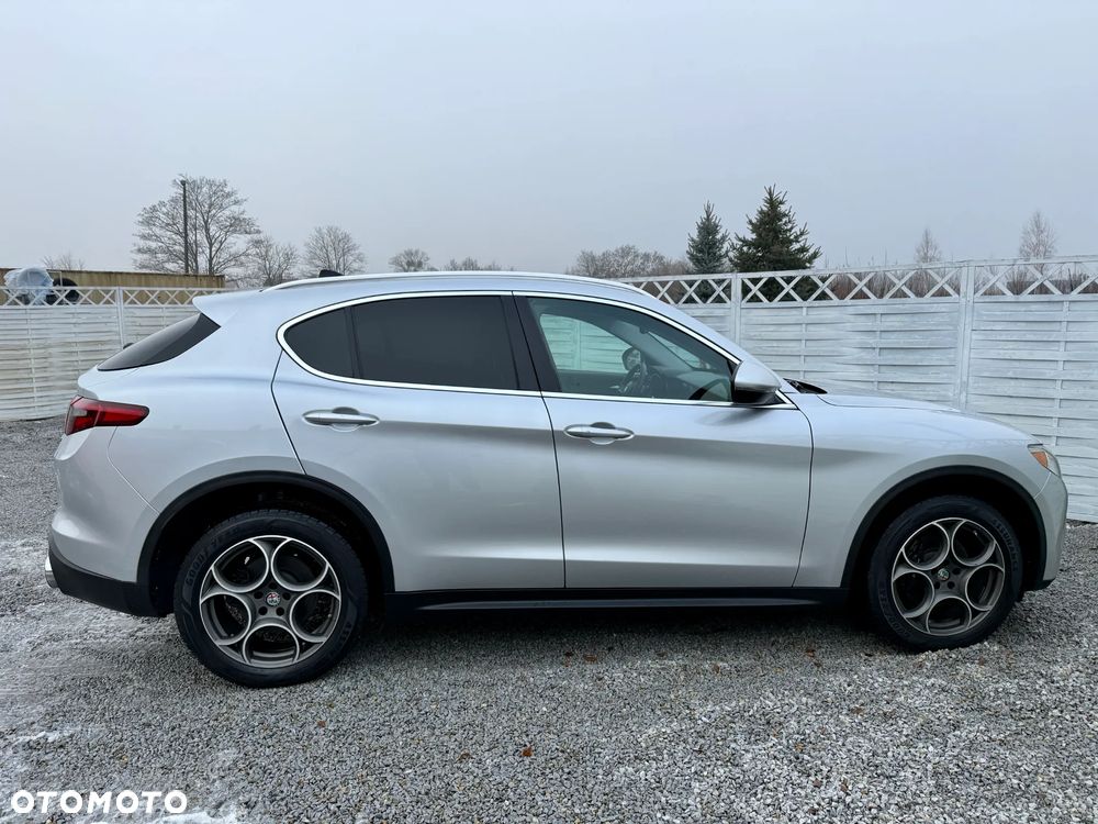 Alfa Romeo Stelvio 2.0 Turbo 16V AT8-Q4 Veloce Ti - 30