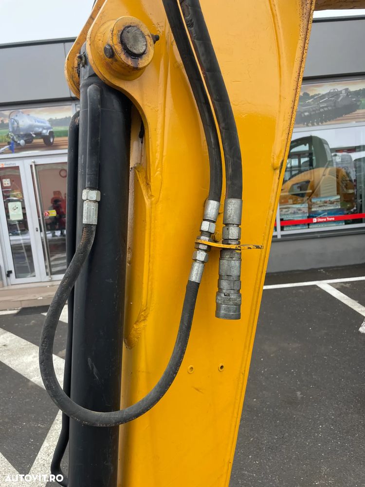 JCB 8080 - 17