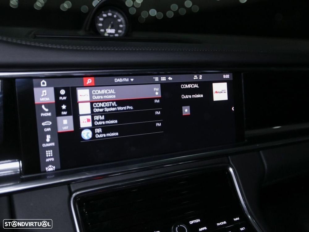 Porsche Panamera Sport Turismo 4S E-Hybrid - 34