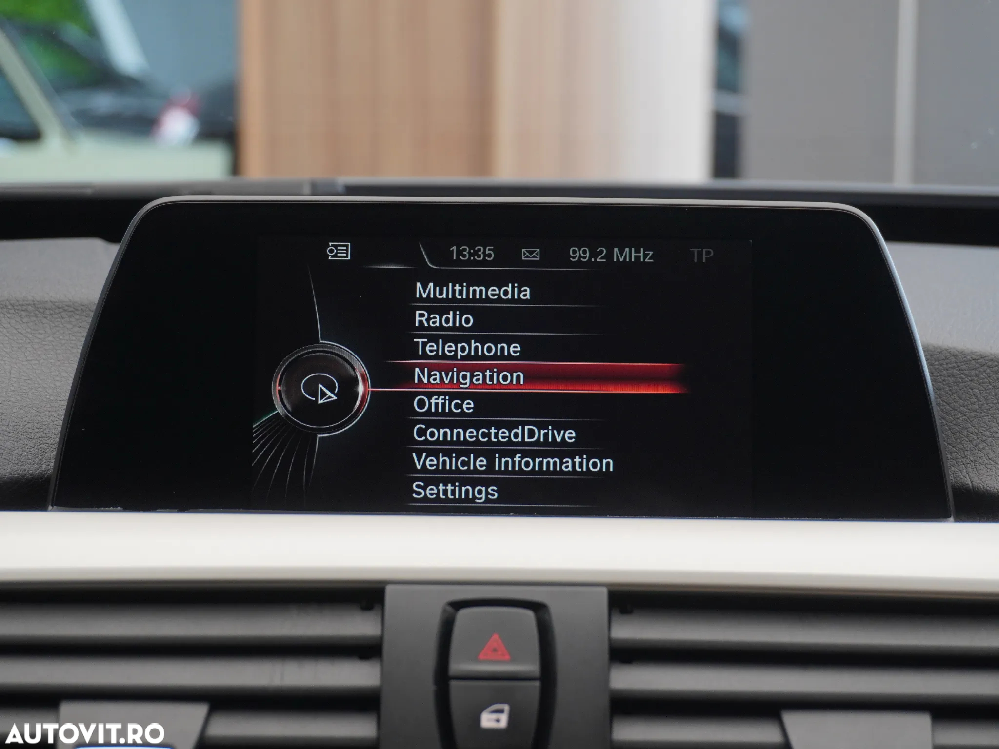 BMW Seria 3 318d - 27