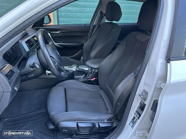 BMW 116 d Line Sport Shadow — fotografia 12