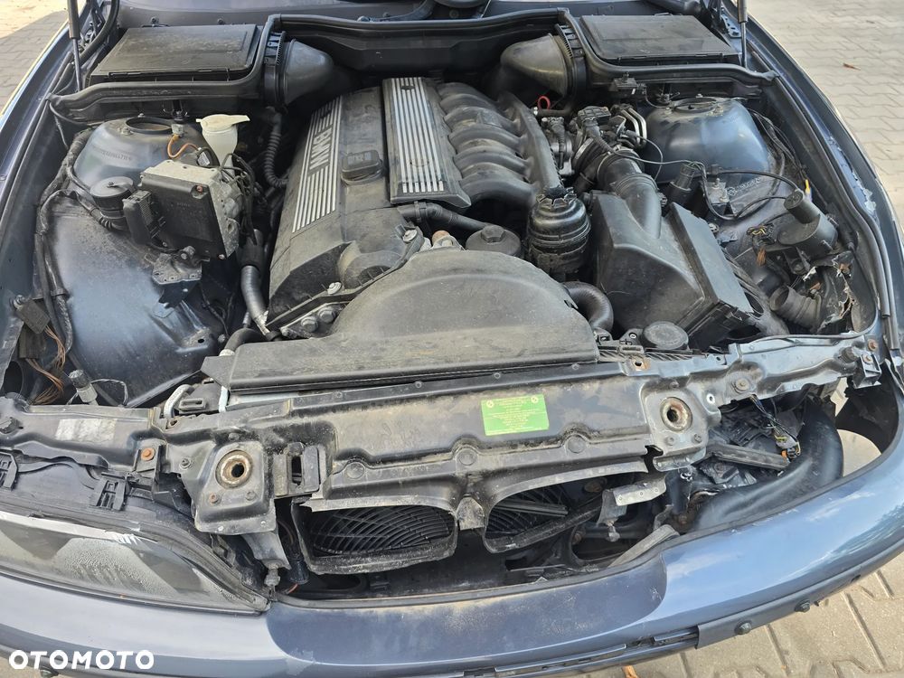 BMW Seria 5 520i - 20