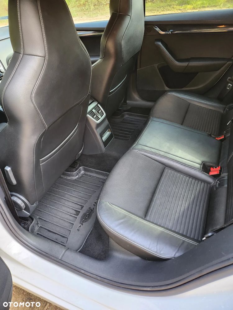 Skoda Octavia 2.0 TDI RS - 4