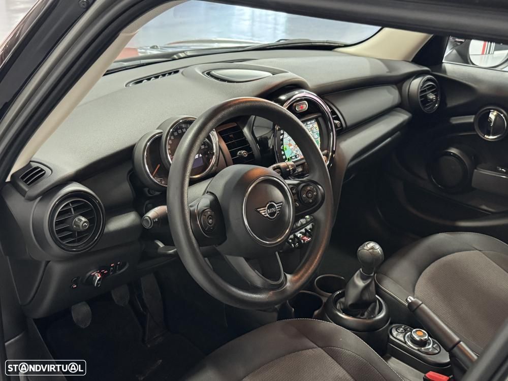 MINI 5 Portas One D - 26