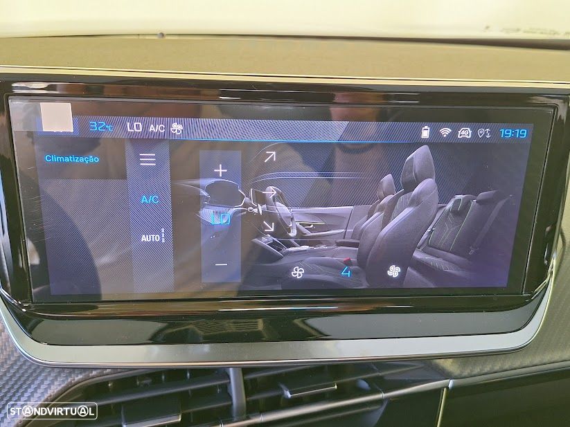 Peugeot 2008 1.2 Hybrid Allure e-DCS6 - 24
