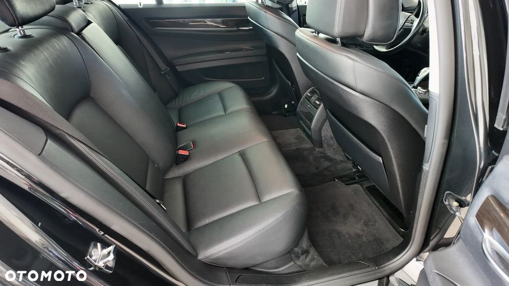 BMW Seria 7 730d - 19